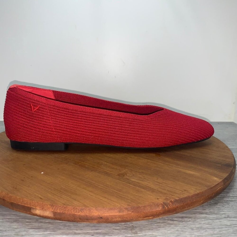 Vivaia Women's Red Flats